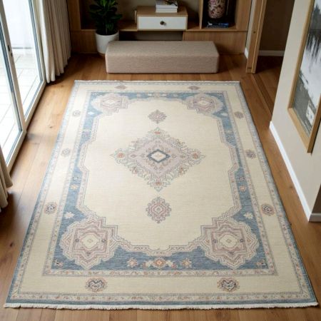 Handknotted Oushak Wool Rug A Light
